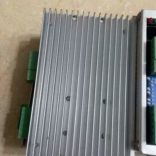 议价步进驱动器YKD2405M，件7个。实物图，9成