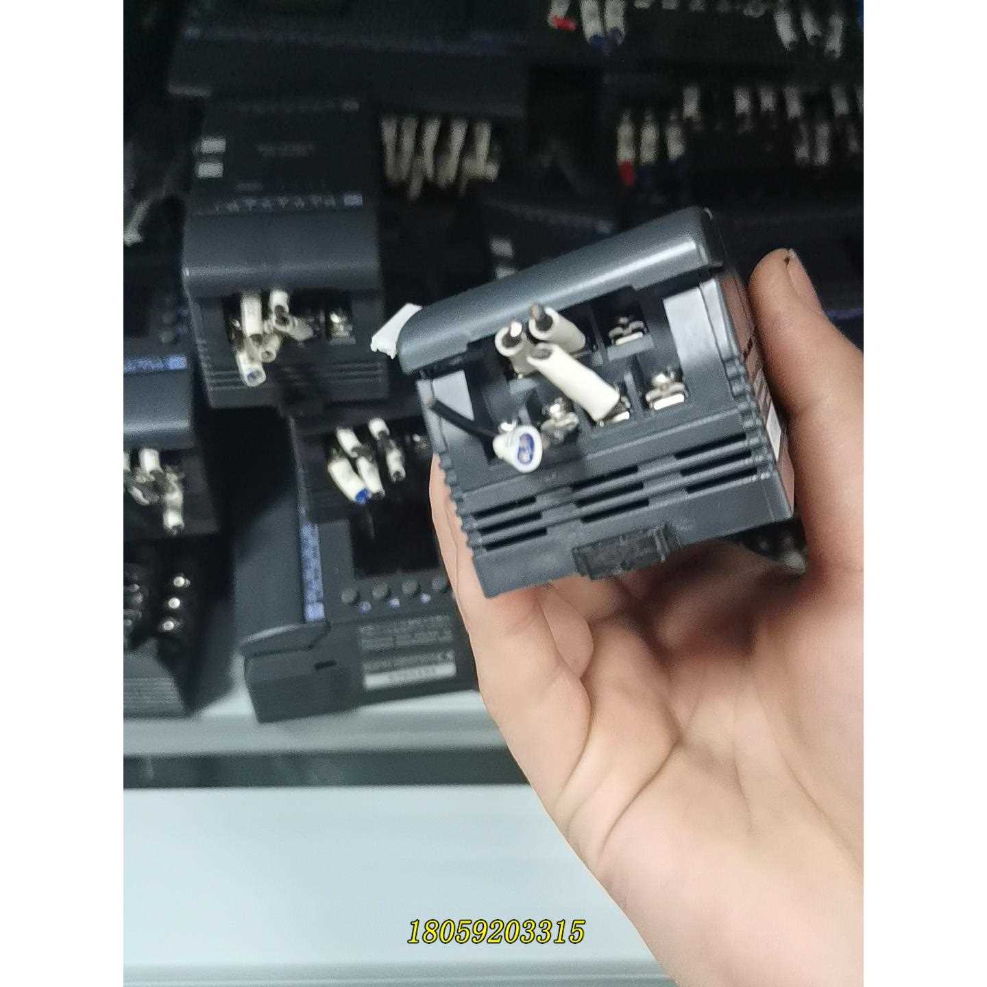 基恩士KV-E4XR PLC模块，原装拆机，成色好，功能完好议价