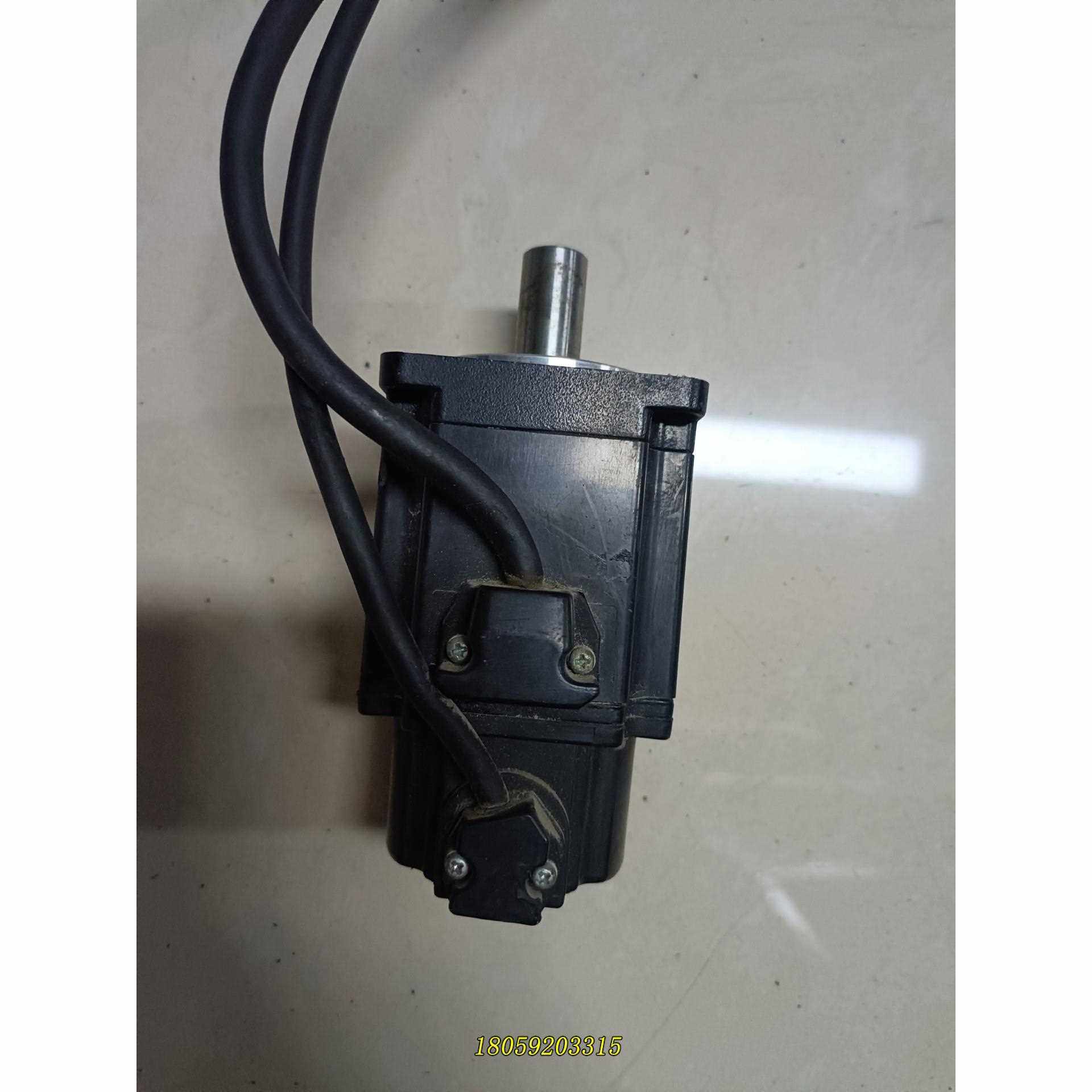 富士 GYS201DC2-T2C 200W伺服马达 功能包好议价