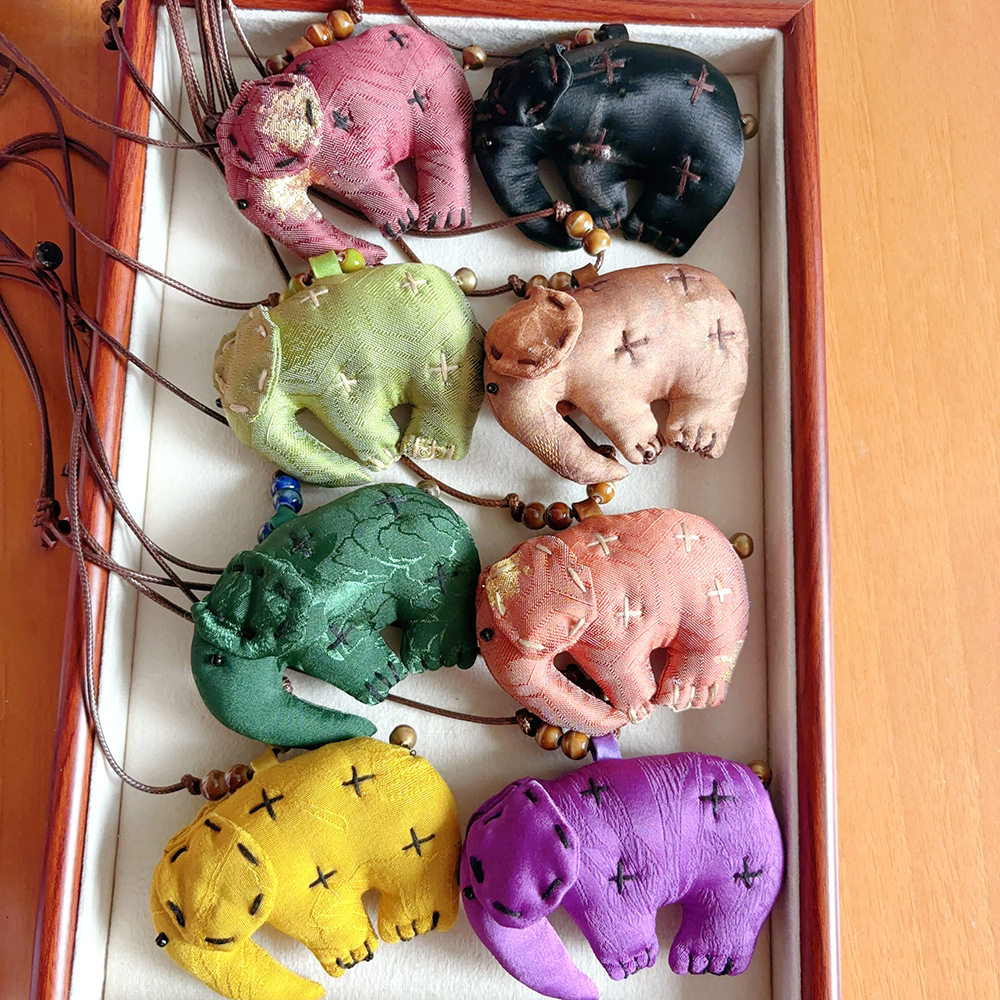 原创手工设计香云纱项链挂件小象吊坠复古大方高级感链子挂饰,饰品/流行首饰/时尚饰品新,其他DIY饰品配件,淘宝优惠券,粉丝福利购,淘宝优惠卷