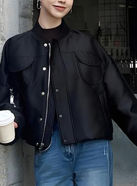 现货2024黑色 飞行员鹅绒服 微光肌理立体口袋防风袖口夹克羽绒服