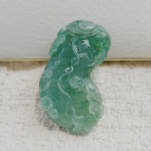 可言坊天然高档独山玉老水洞冰透浅蓝绿色重工雕刻福瓜项链挂坠件