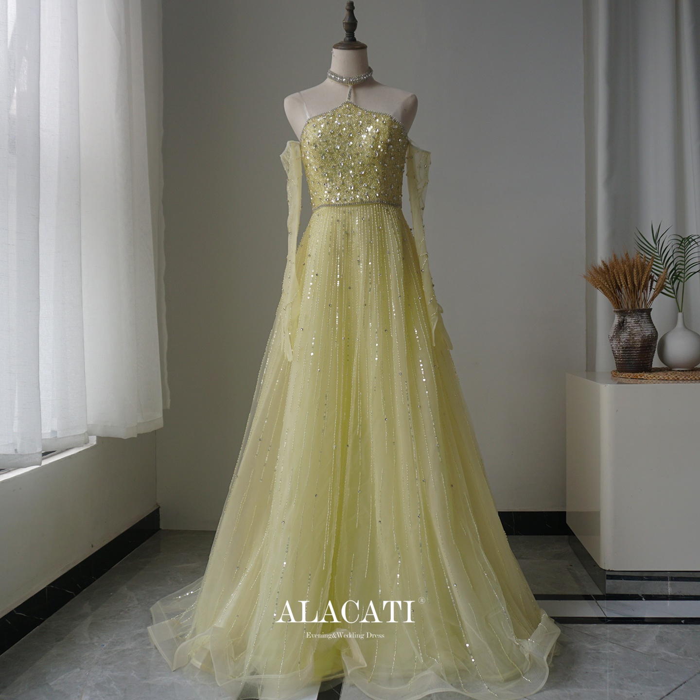 新款高端性感挂脖式浅黄梦幻高腰显瘦 A摆晚礼服女名媛宴会演出口