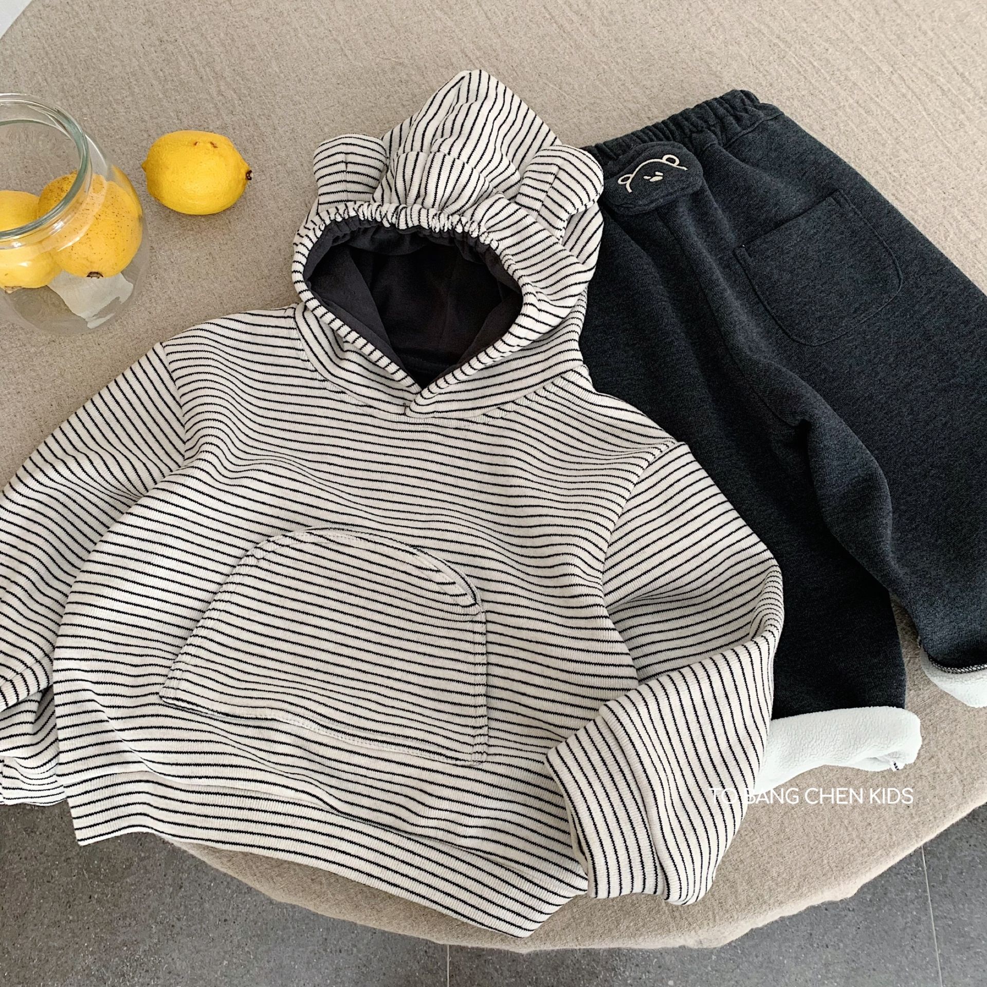 日韩邦诚儿童加绒连帽卫衣2025冬季新款男女童条纹套头衫湖州织里