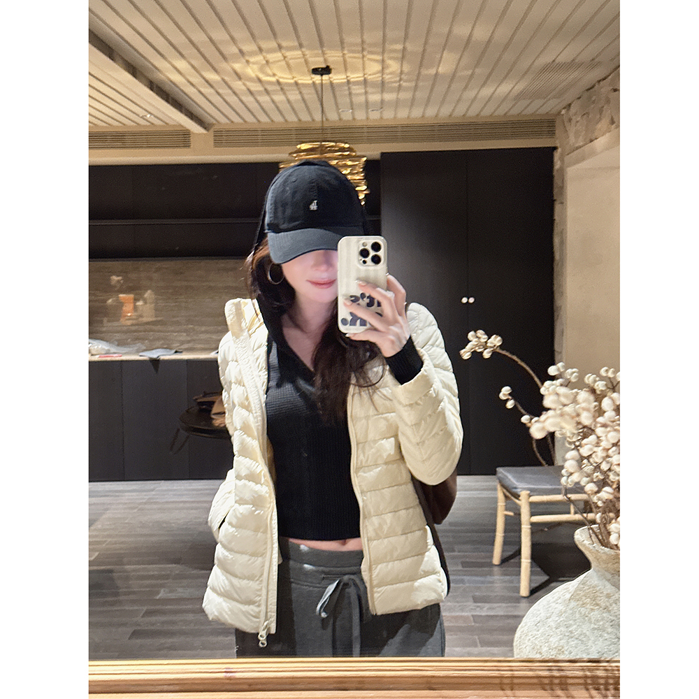 白鸭绒立领收腰设计修身羽绒服