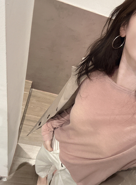 CHIA出游季bi入秋冬单穿打底都敲惊艳的小一字领莱赛尔羊毛长袖t