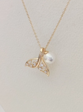 2025年年有余新款鱼尾包金项链女强光施家珍珠吊坠精致高级感颈链