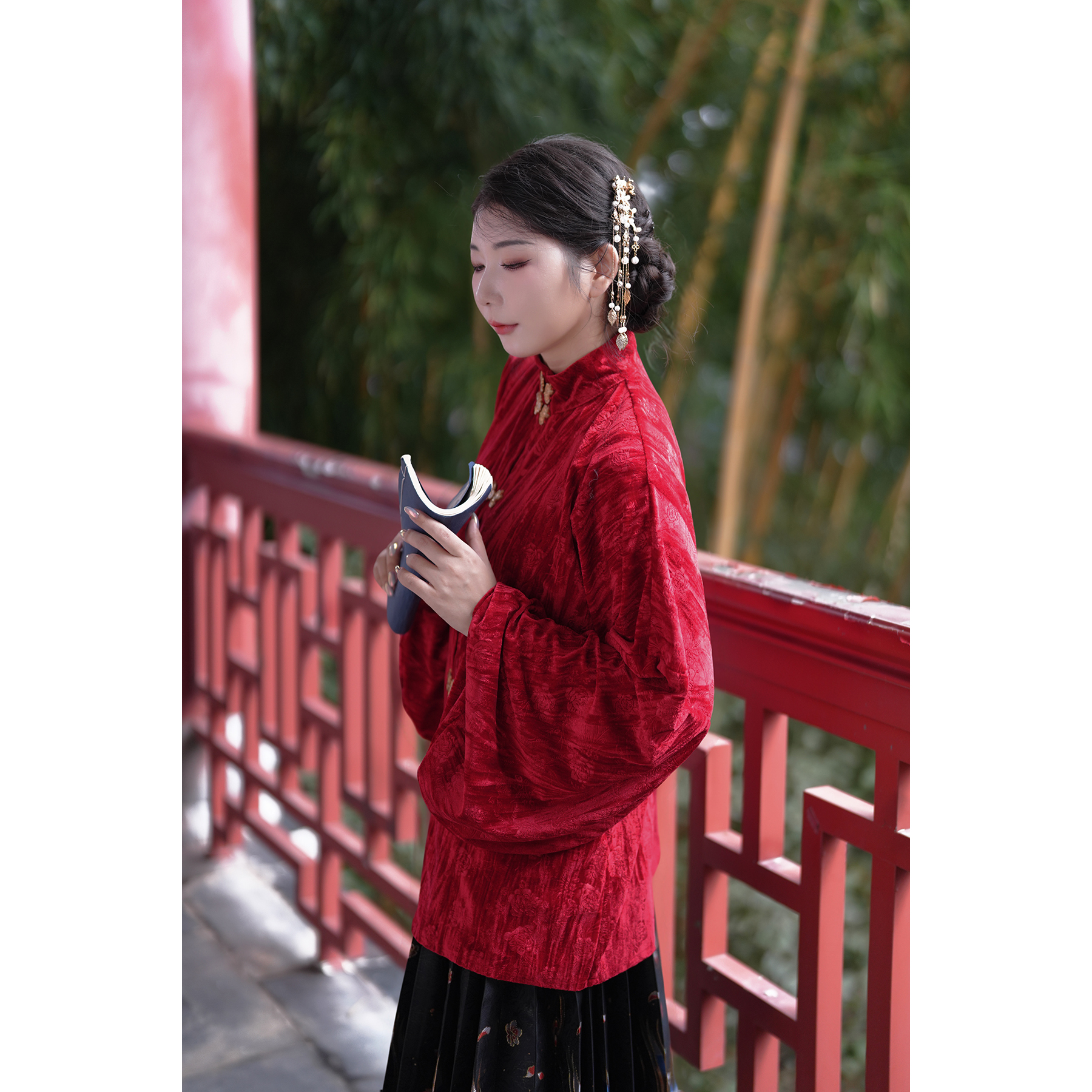 真大鱼大小码【红玉】琵琶袖立领对襟衬衣女国风复古红色丝绒上衣