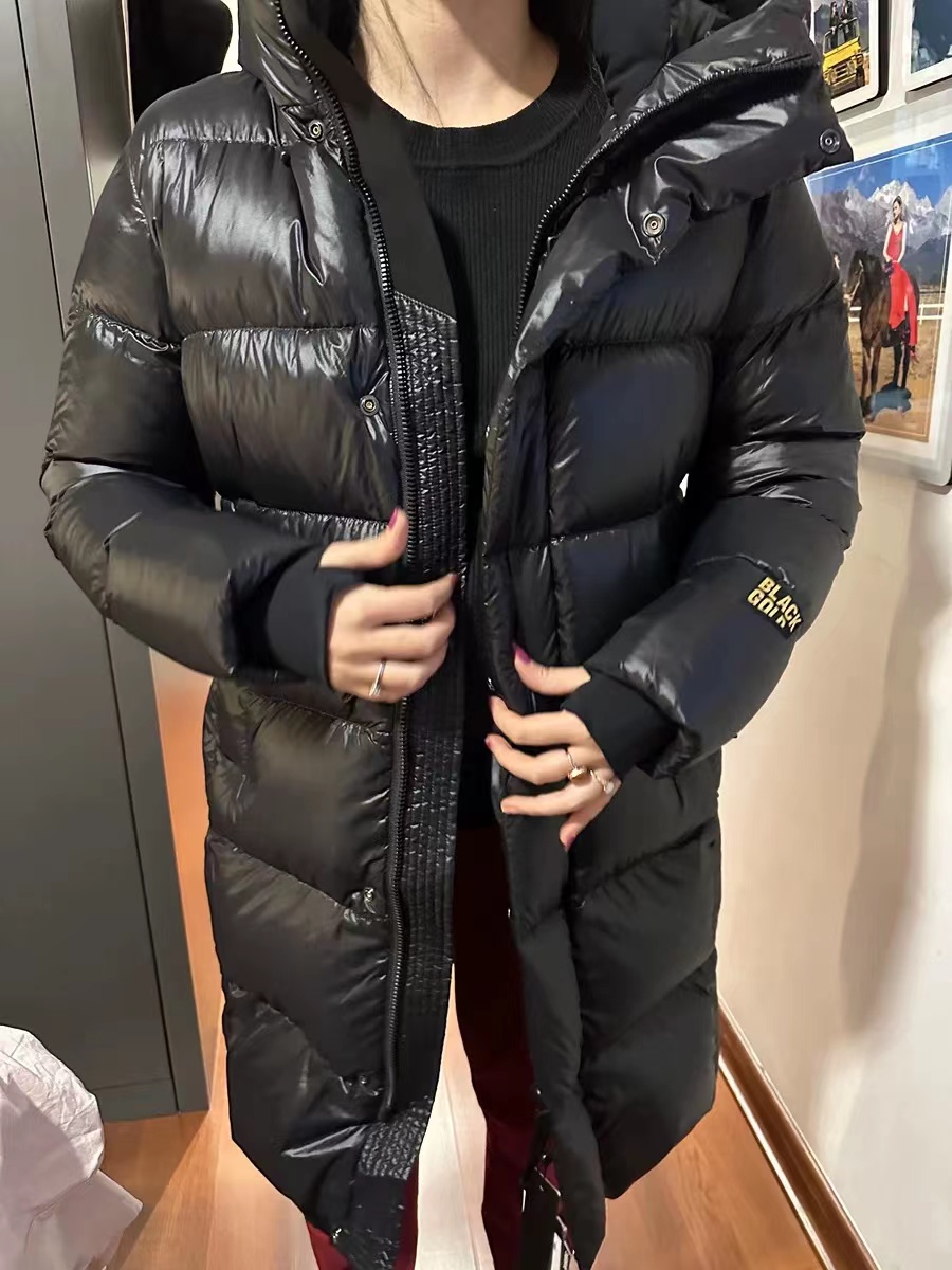冬季2023年新款韩国黑金鹅绒羽绒服男女同款长款过膝户外七格加厚