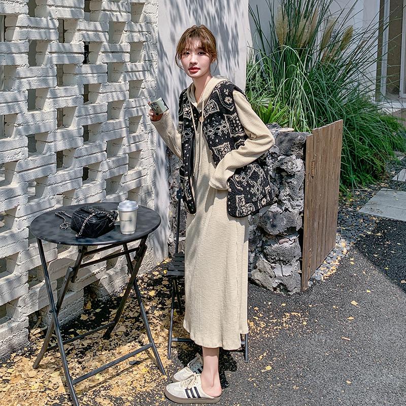 法式复古羊羔毛马甲连衣裙女春秋穿搭一整套2025新款连帽长裙套装,女装套装/套裙,宁宁家