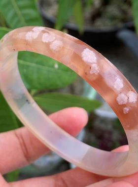 时尚风冰透果冻体62圈玛瑙手镯