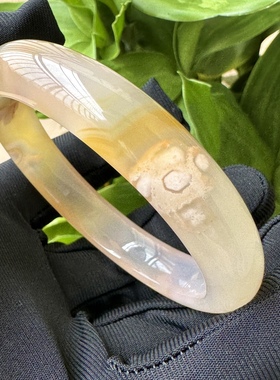 粉色樱花玛瑙海洋玉髓圆条手镯