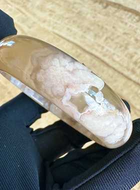 天然冰透百搭飘花水墨玉髓手镯