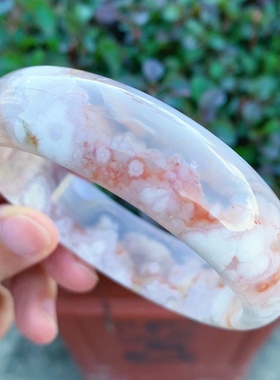 62.8圈马达加斯加天然冰透红色樱花玛瑙手镯女款百搭飘花玉髓转运