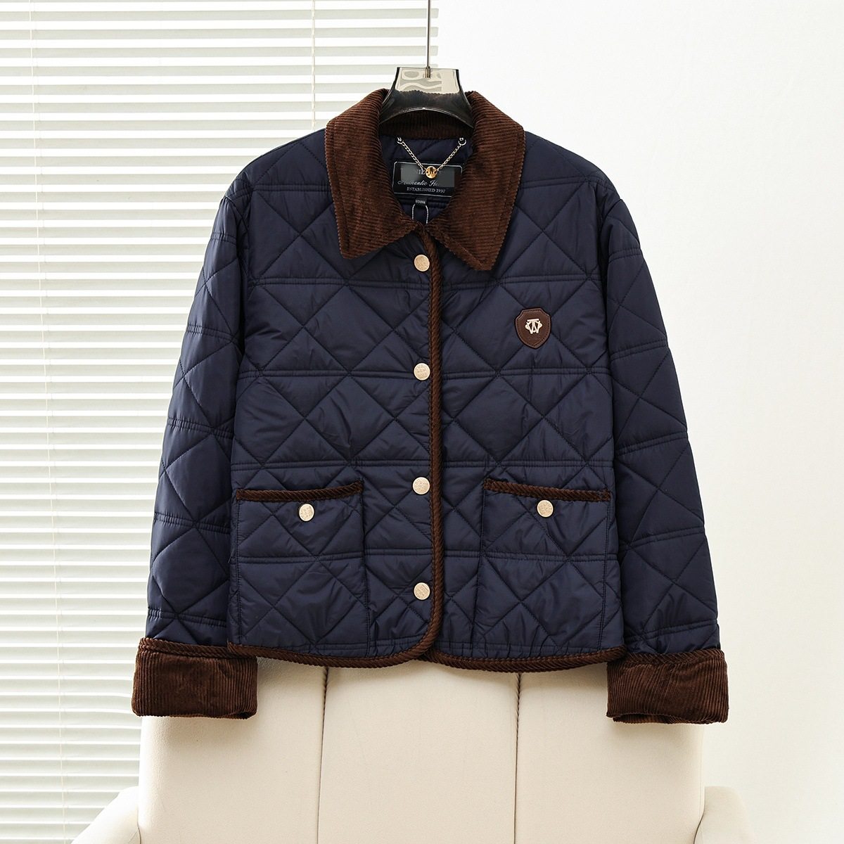 赵露思同款2025秋冬新款女装宽松菱形绗缝棉衣外套TTJP258TW1A