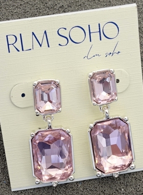拉睦RLM SOHO度假摄影宴会派对婚纱礼服裙舞台走秀场耳钉针坠饰品