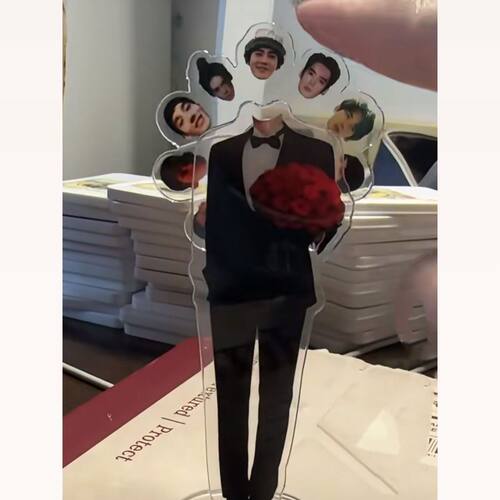 小红书同款于适旋转创意亚克力立牌可爱高颜值桌面装饰摆件