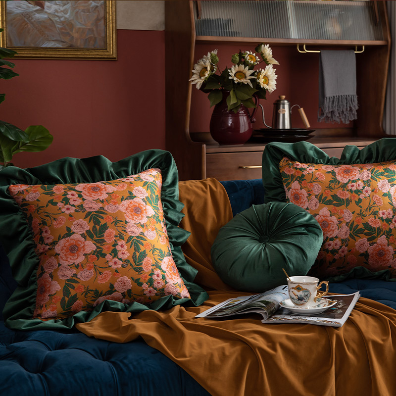 抱枕荷叶边中式复古靠枕红色牡丹花腰靠飘窗靠垫圆形抱枕祖母绿新