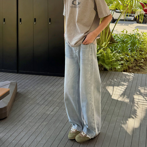 自然猫须垂坠感做旧直筒牛仔裤男