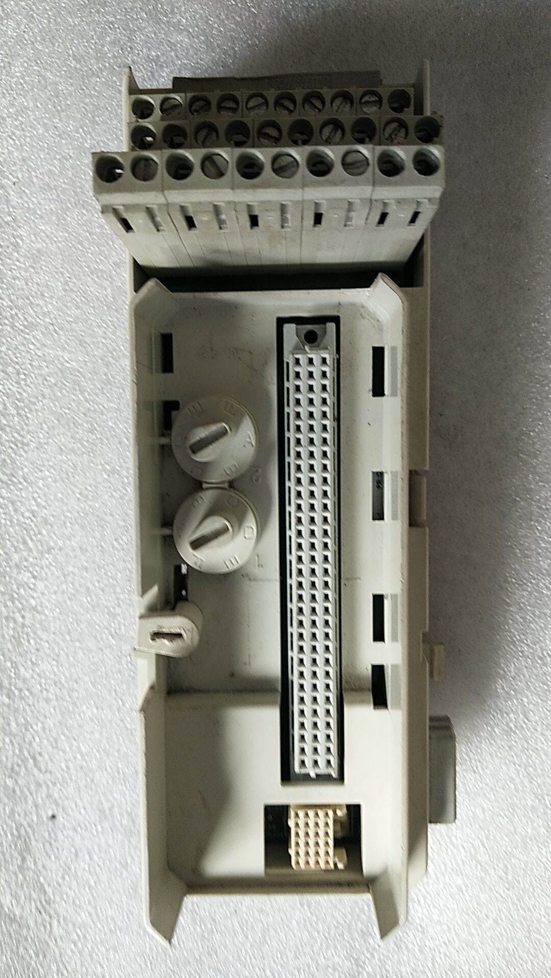 优嘉工控7.5 包好拆机 ABB模块 TU811V1,3BSE013231R1 原装底座询