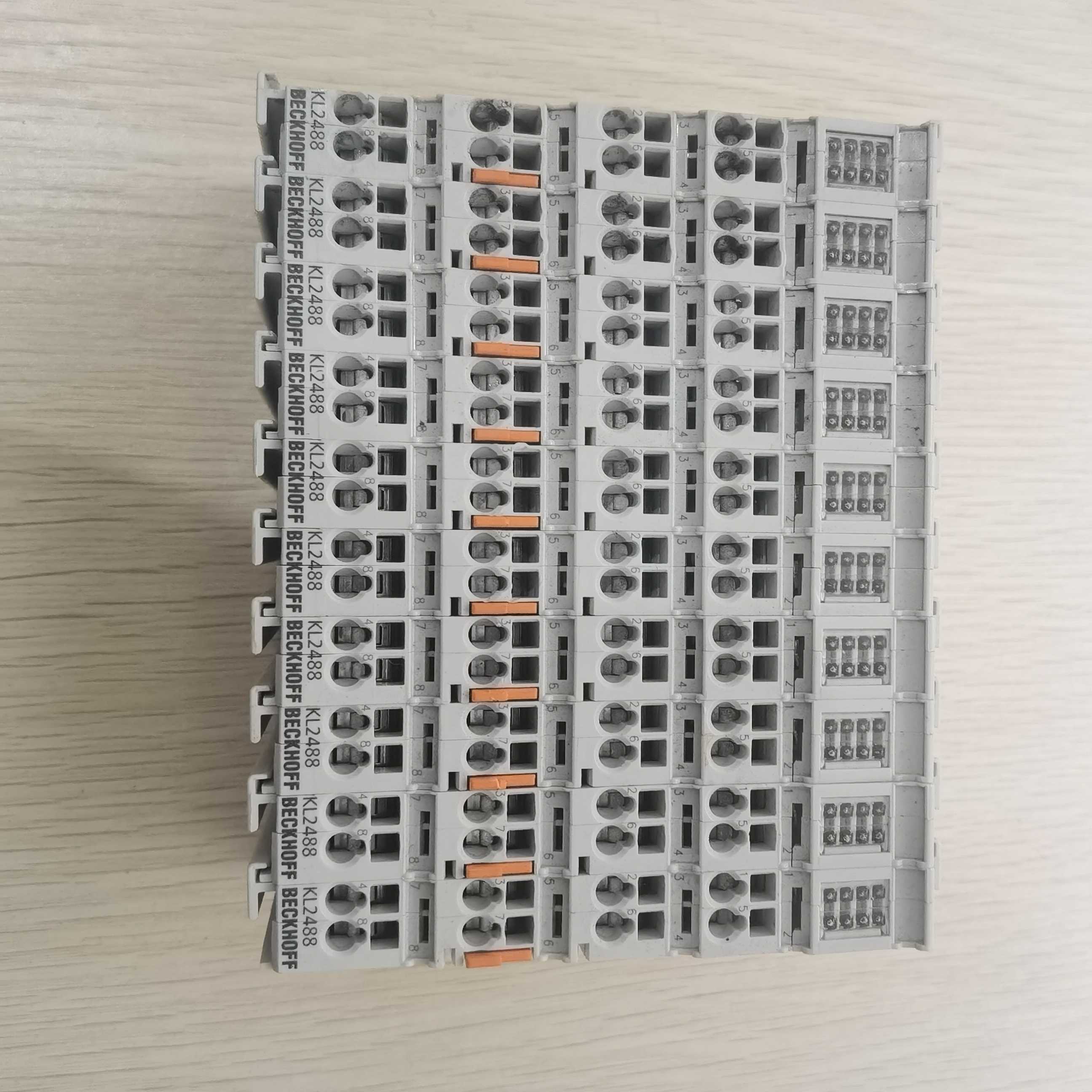 现货促销原装拆机BECKHOFF倍福KL2488成色非常漂亮实物照片大量询