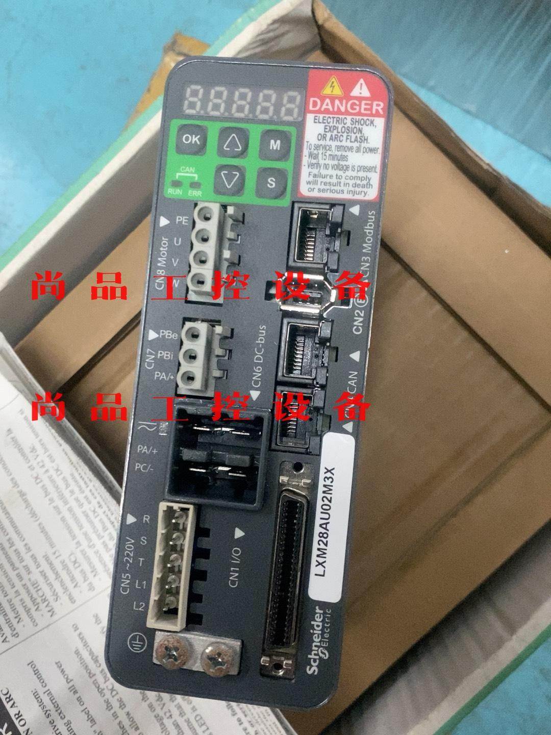 施耐德伺服驱动器LXM28AU02M3X全新实物图,便宜出,询价