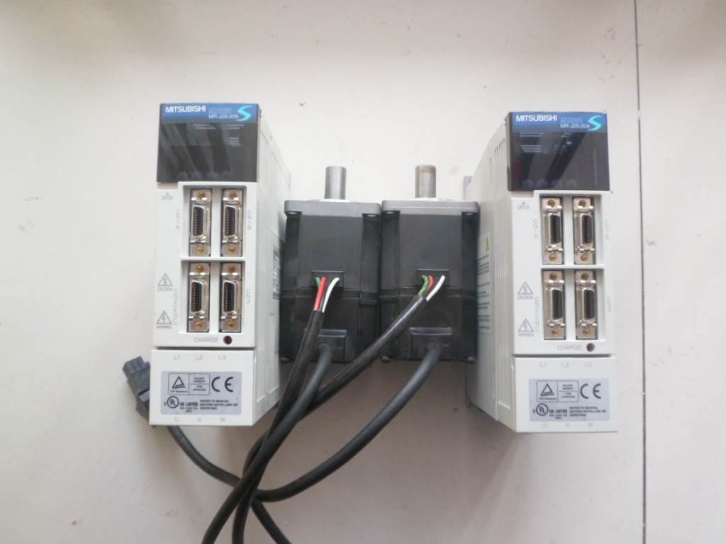 三菱伺服电机驱动器 HC-MFS23+MR-J2S-20A一套 设备拆机货 仪价询