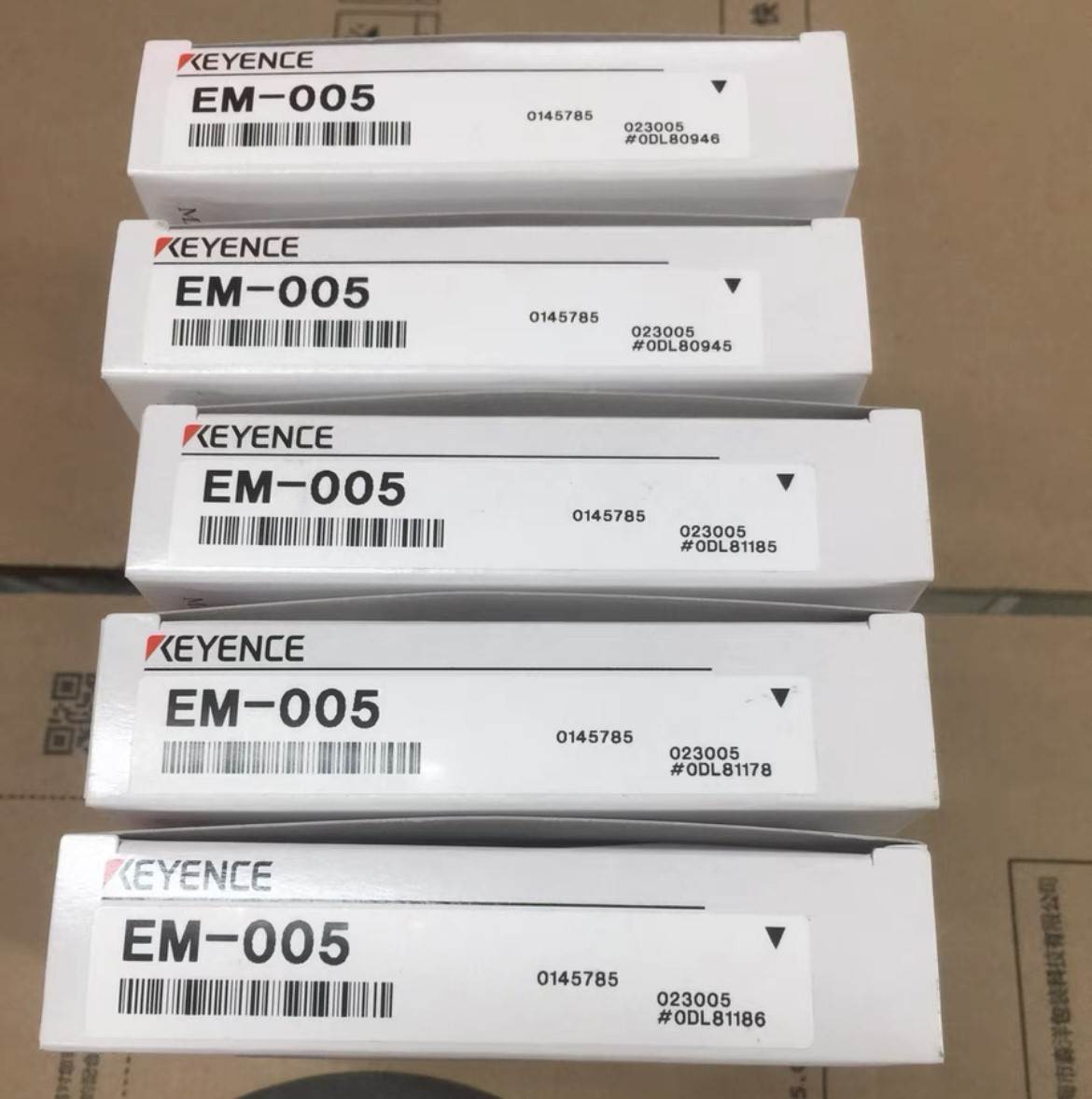 基恩士日本进口EM-005 EM-005P EM-030 EM-038接近传感器全新现货