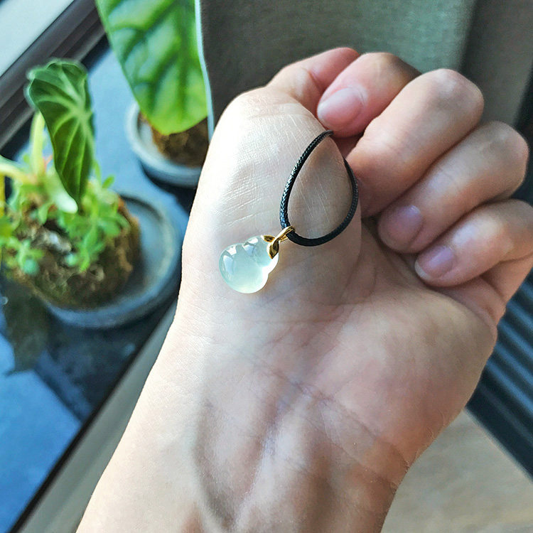 缅甸天然A货翡翠小葫芦冰种晴水浅绿色18k金扣头迷你吊坠挂件证书