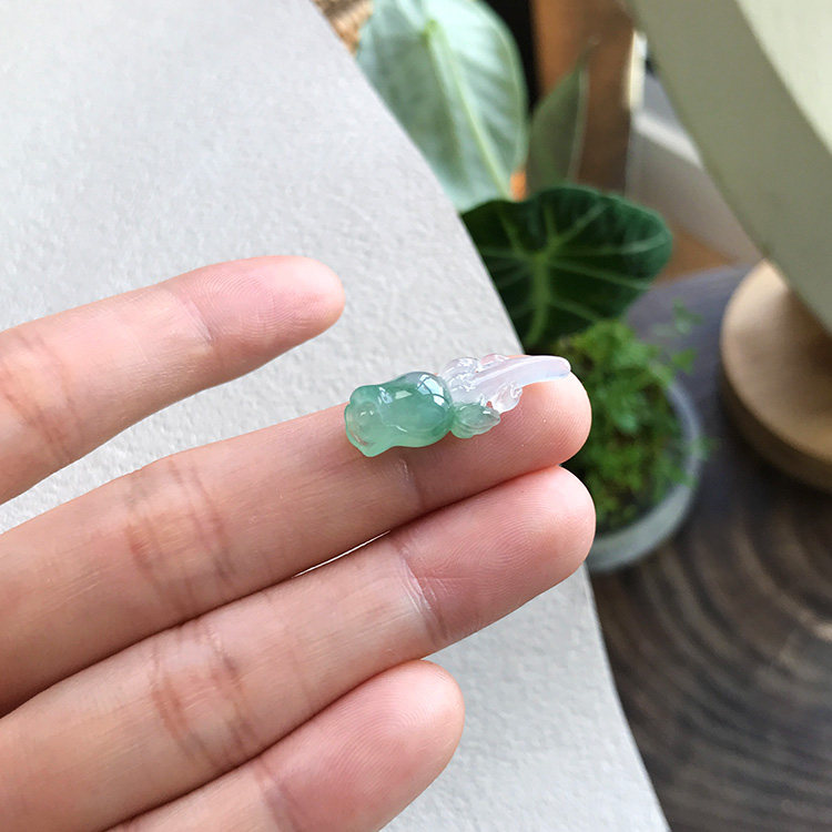 缅甸料老坑A货翡翠玉兰花吊坠冰飘绿起胶起光挂件裸石无孔带证书