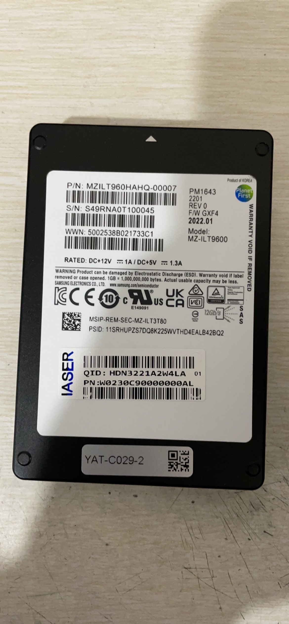 浪潮 三星 PM1643 960G SAS MZILT960HAHQ-00007 全新浪潮标签