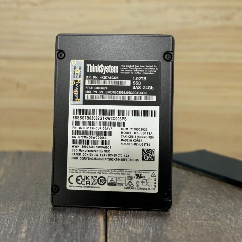 联想1.92T SAS MZ-1LG1T9A 24G 4XB7A80325 03GX674服务器