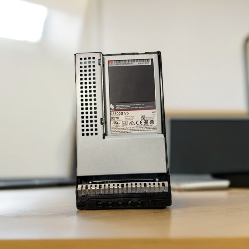 华为3.5寸1.92T SAS 02312FUE服务器北京现货企业级固态硬盘全新