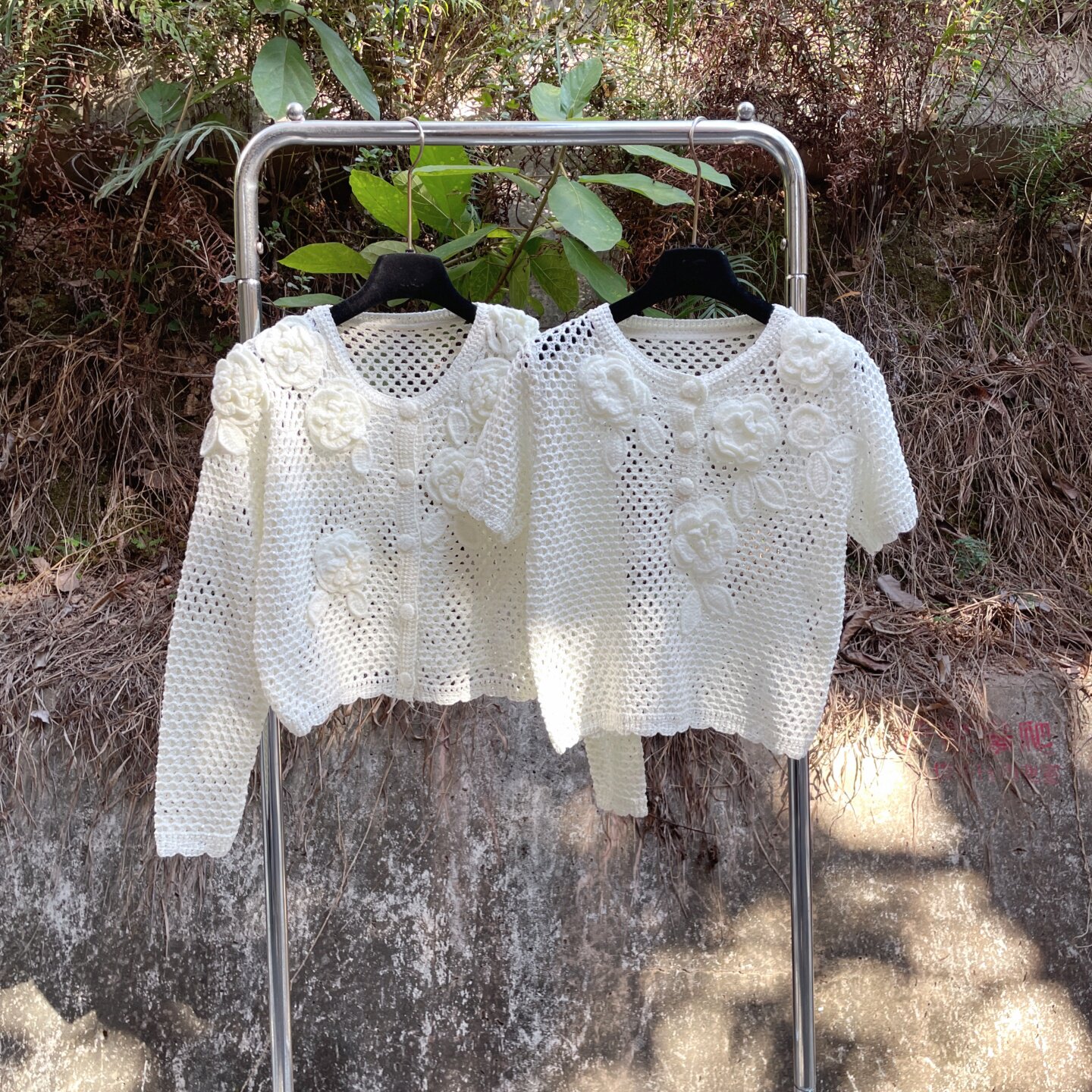 2026春夏浪漫氛围感法式立体钩花镂空短款白色针织衫缕空圆领上衣