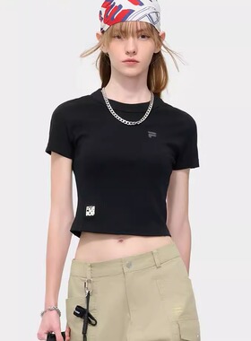 FILA/斐乐女子短袖新款休闲修身显瘦纯色辣妹短款T恤T11W433105F