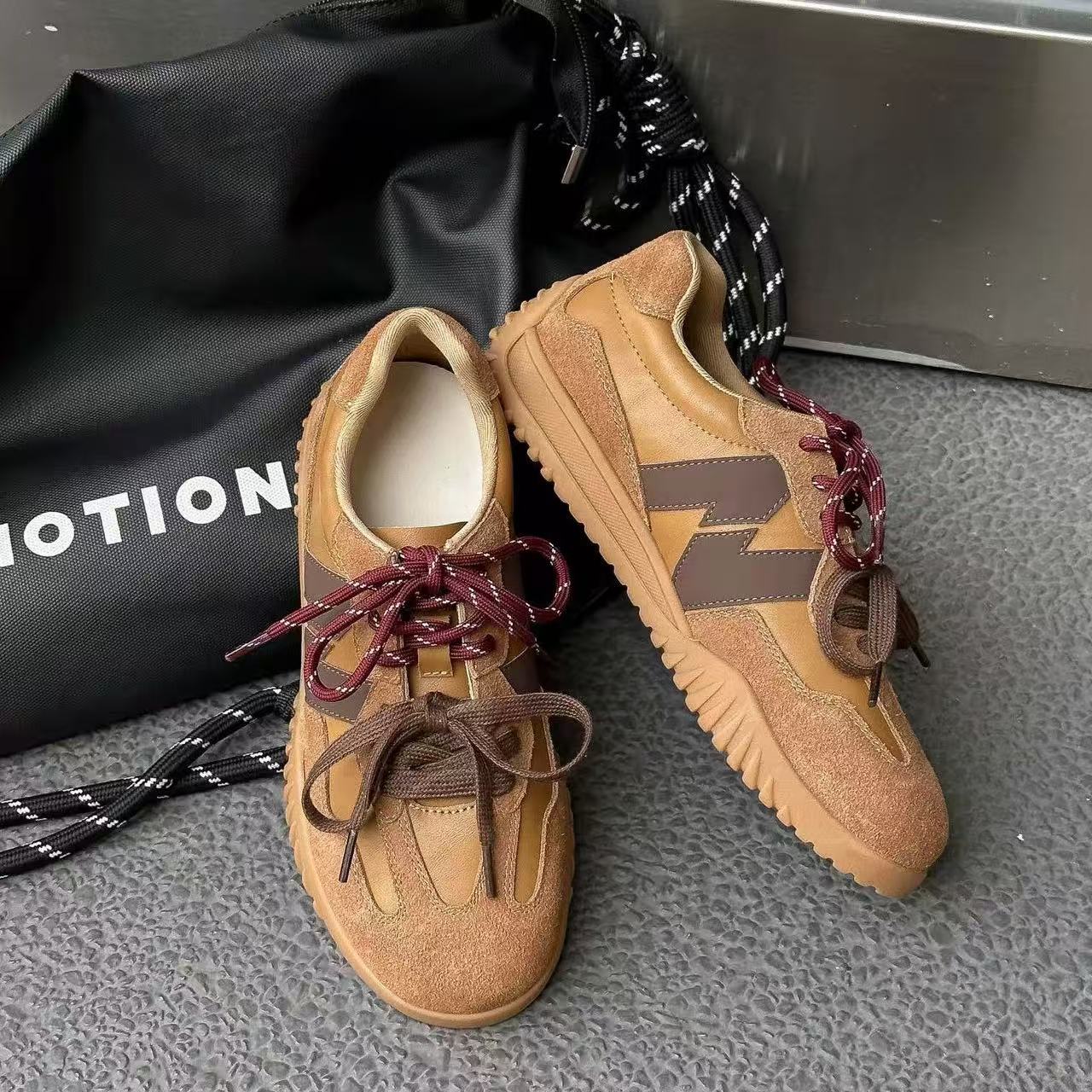 2025秋季新款女字母真皮德训鞋休闲板鞋百搭运动经典阿甘鞋08-21