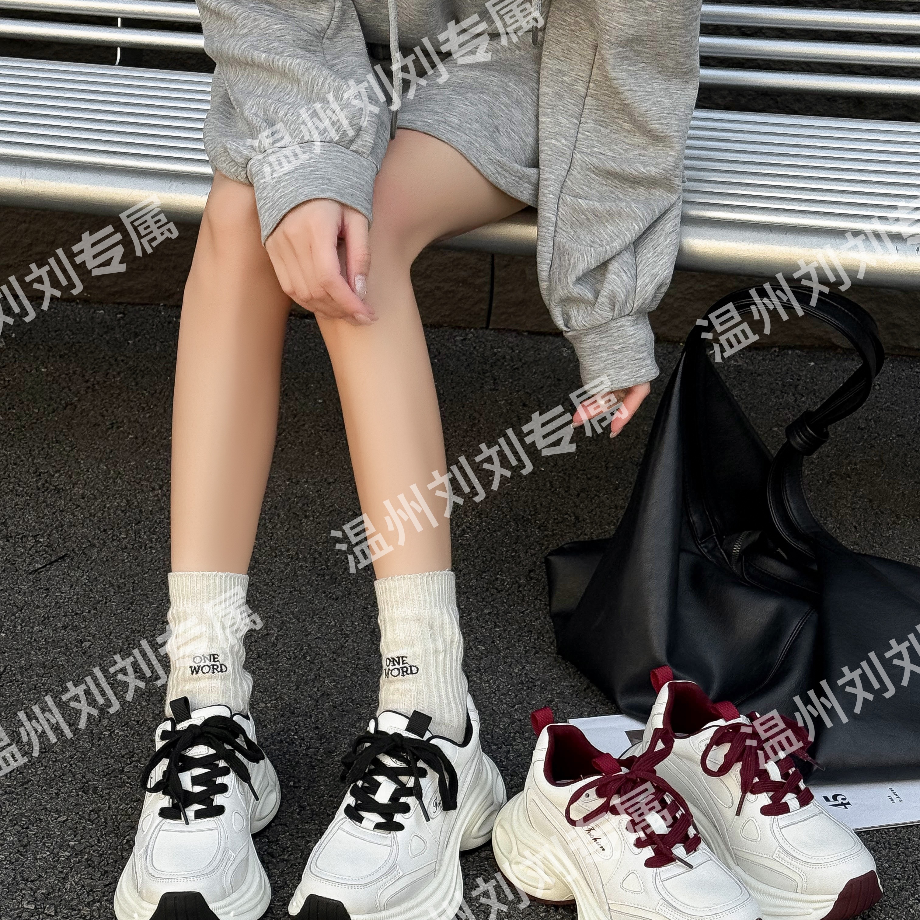 （红色眼影）2025秋季新款厚底运动鞋踩屎感轻便好穿老爹鞋88010