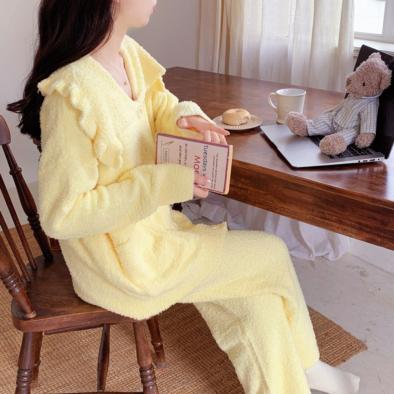 女半边绒花边睡衣套装