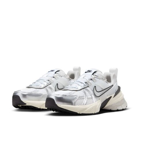【NIKE】耐克女款V2K RUN日常百搭复古老爹运动休闲鞋FD0736-100
