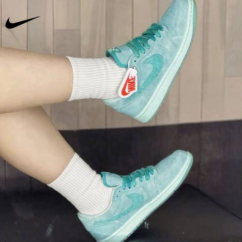 Jordan耐克女鞋AJ1青绿色低帮休闲鞋夏季运动鞋板鞋HQ8111-300