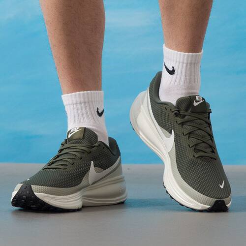 Nike耐克男鞋春新款REVOLUTION 8网面透气运动鞋跑步鞋HJ9198-303