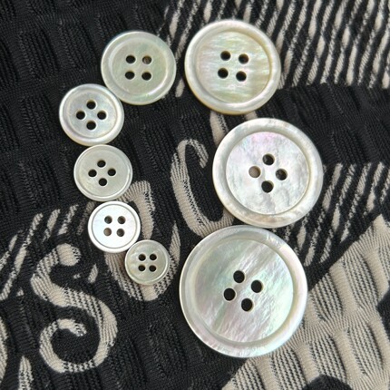 进口高端白蝶贝纽扣天然贝壳扣精细边四眼扣子衬衫扣西装扣2mm厚