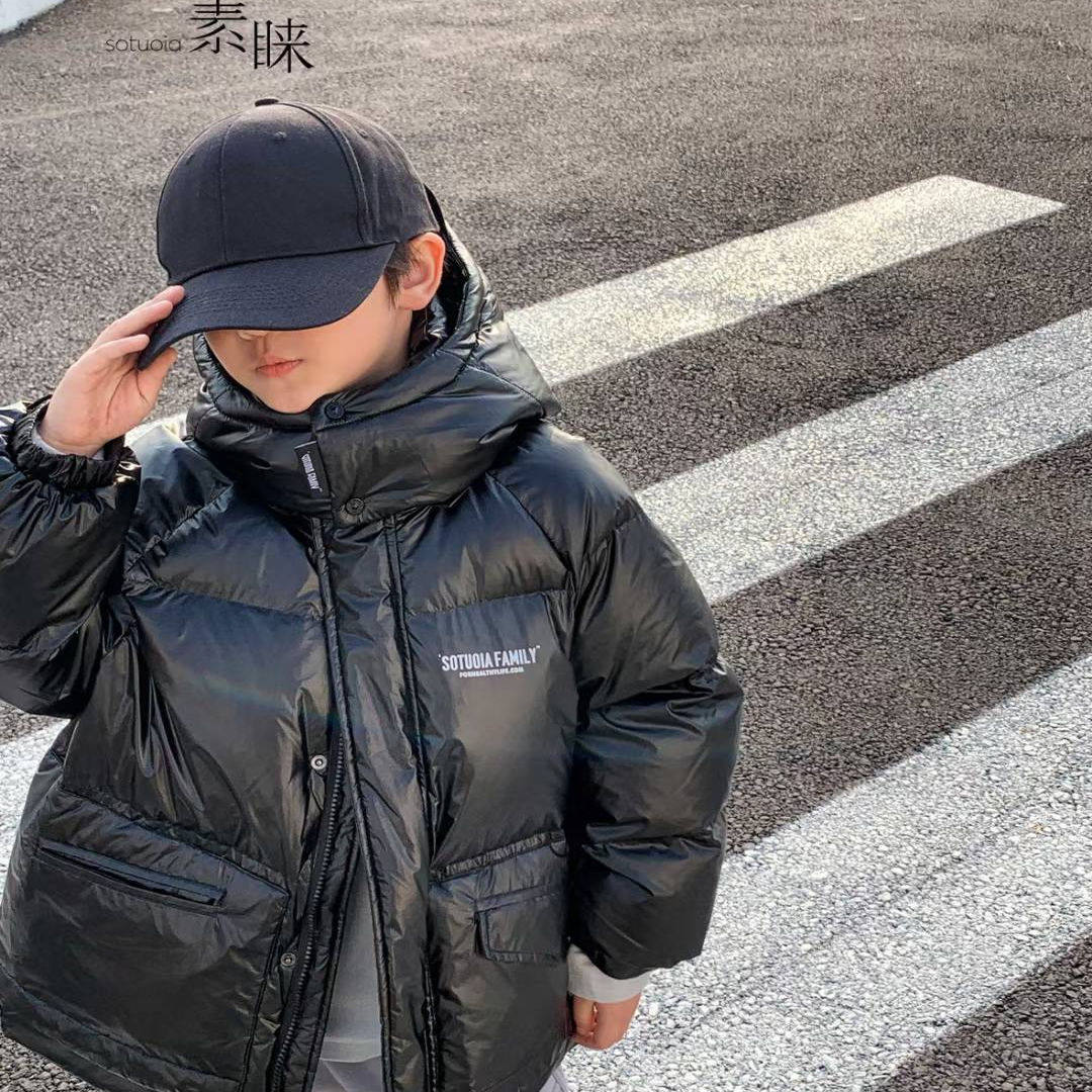 越也特价男童黑色连帽三防羽绒服加厚保暖中长款常规款冬季外套