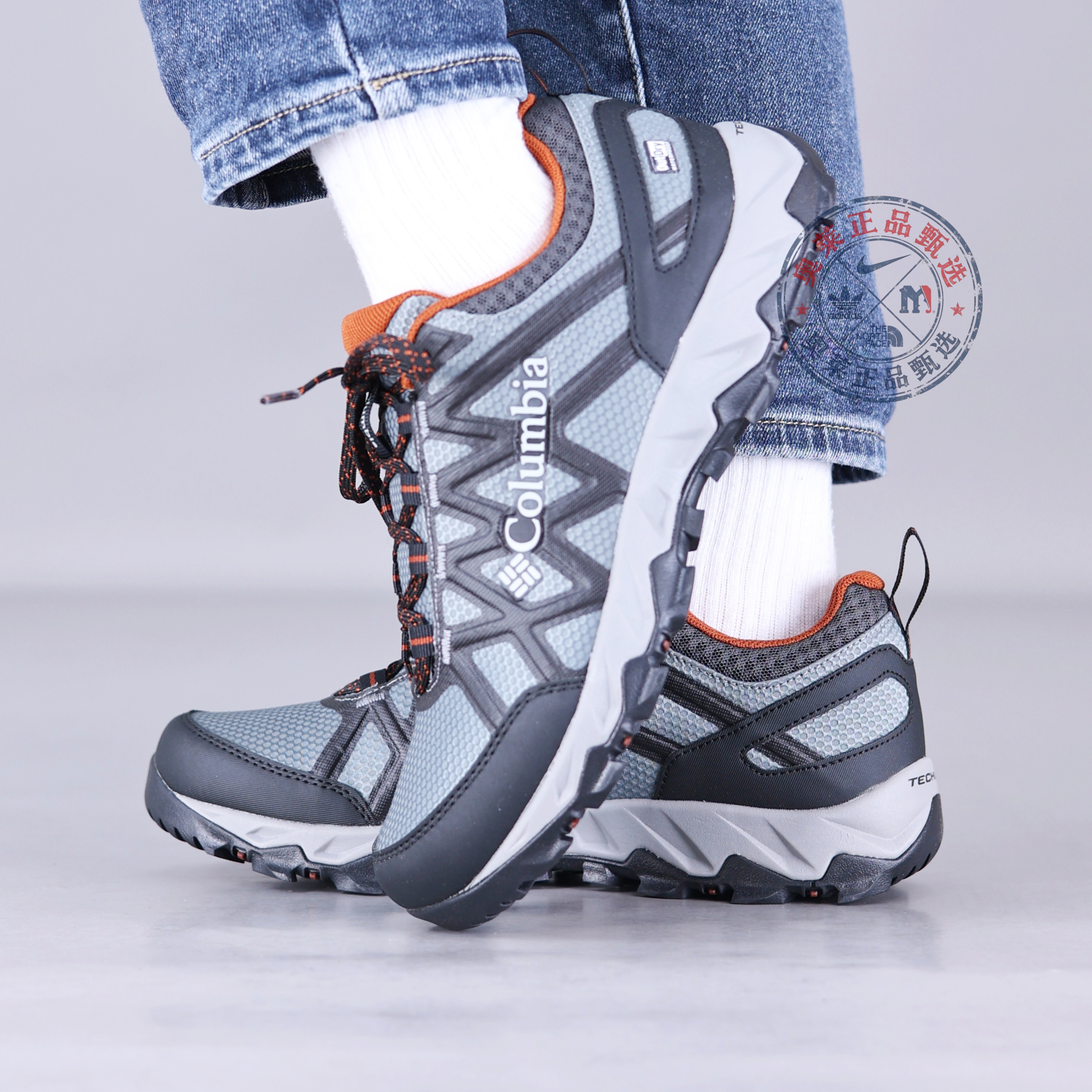 哥伦比亚男士秋冬防水登山徒步鞋