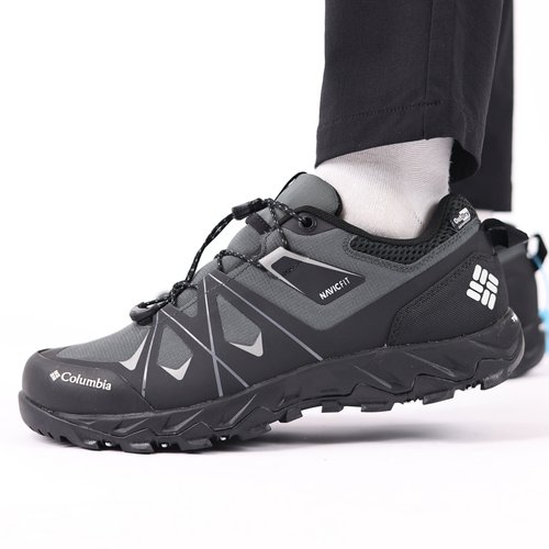 哥伦比亚男款防水抓地缓震徒步鞋