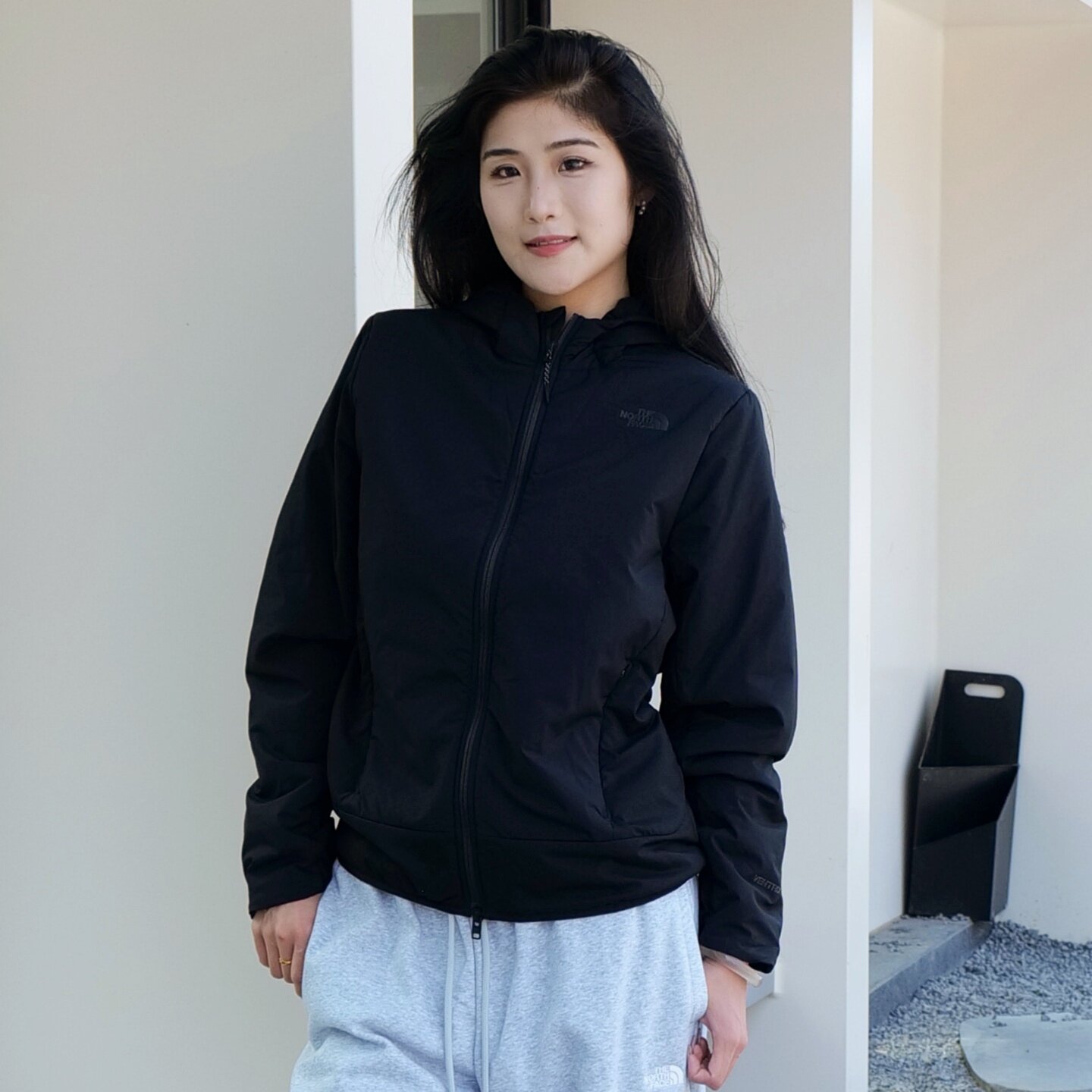 北面女士防泼水保暖连帽棉服外套