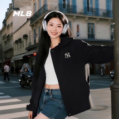 MLB情侣防泼水连帽夹克外套