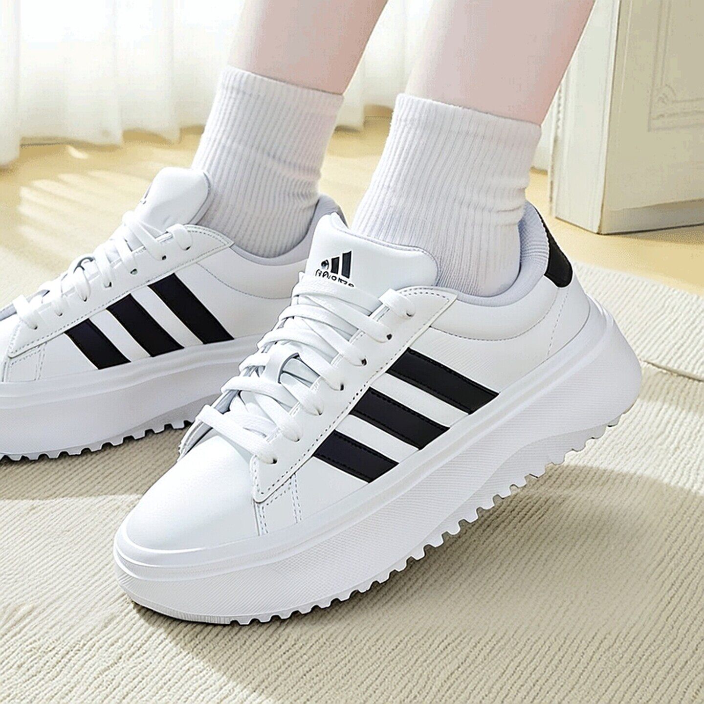 adidas三叶草厚底显高女网球鞋