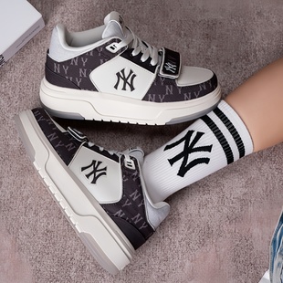 MLB休闲鞋男鞋女鞋26新款NY老花满印厚底学长鞋运动板鞋3ASXMDM6N