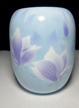深川制木莲花纹花瓶